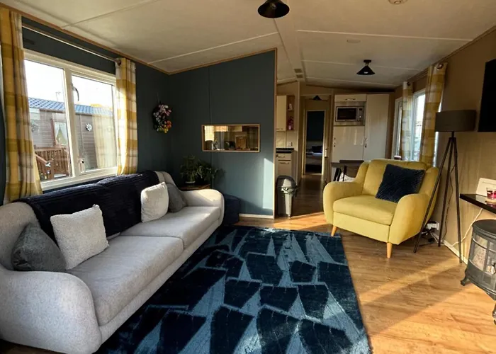 Cedar Creek Lodge